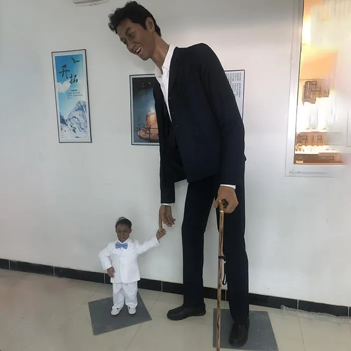 Tallest And Shortest Man 1:1 Hyper Realistic Life Size Wax Statues
